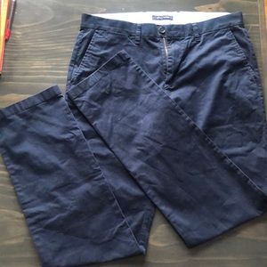 Like new Tommy Hilfiger Classic Fit pants - 33/34